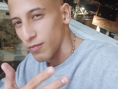 JeidenGomez Male Cockrating Free Webcam XXX