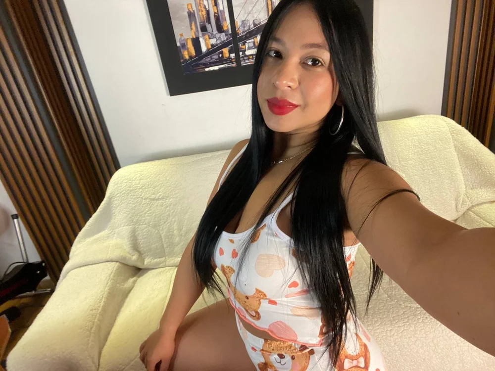 SofiaTailor's Offline XXX Chat