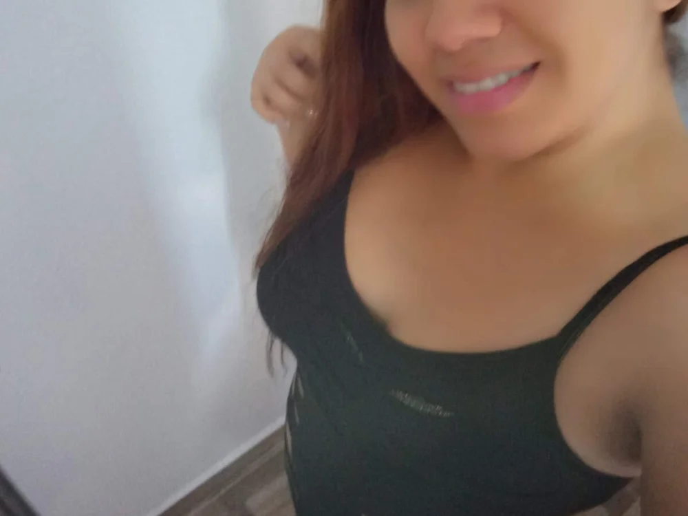 HeillenBoobs Adlı Modelin Çevrimdışı Sohbet Odası