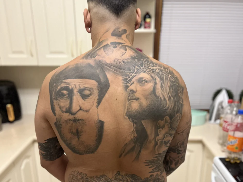 Tatted-Arab-16 offline chatrum
