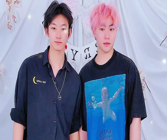 SuperBoyGoGoGo's Offline XXX Chat