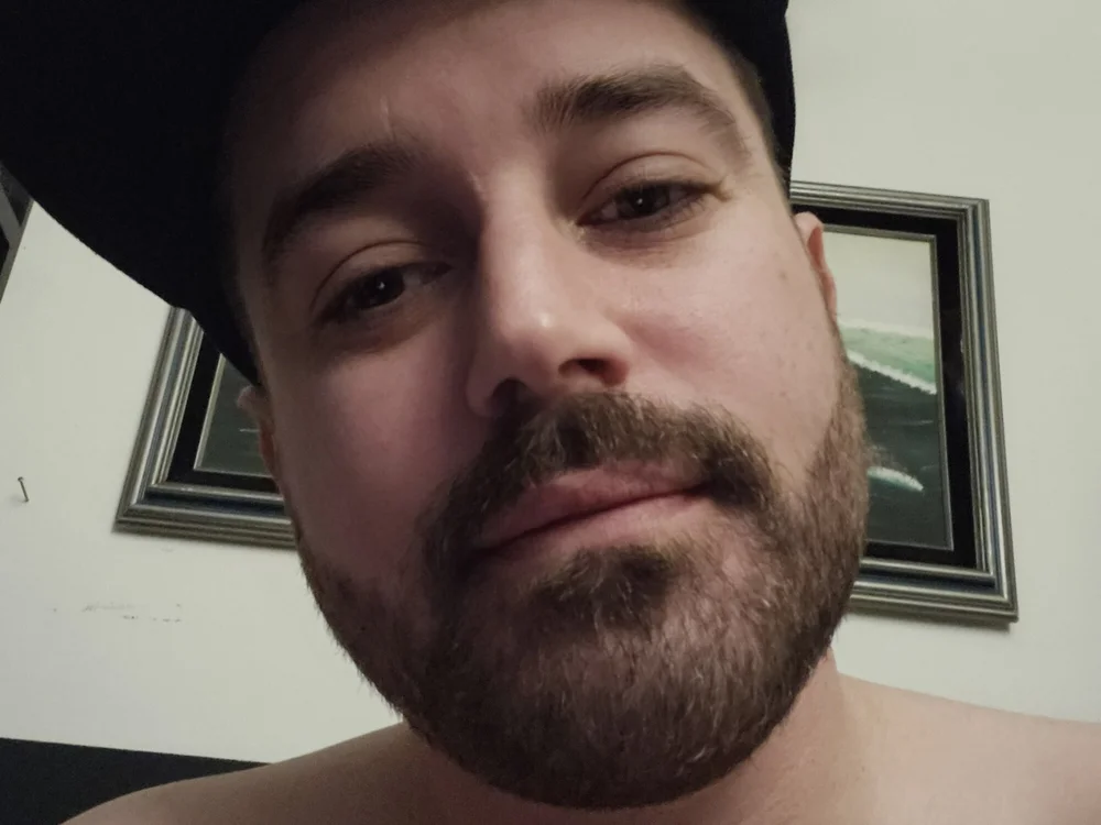 XXModestDevilXX's Offline Chat Room