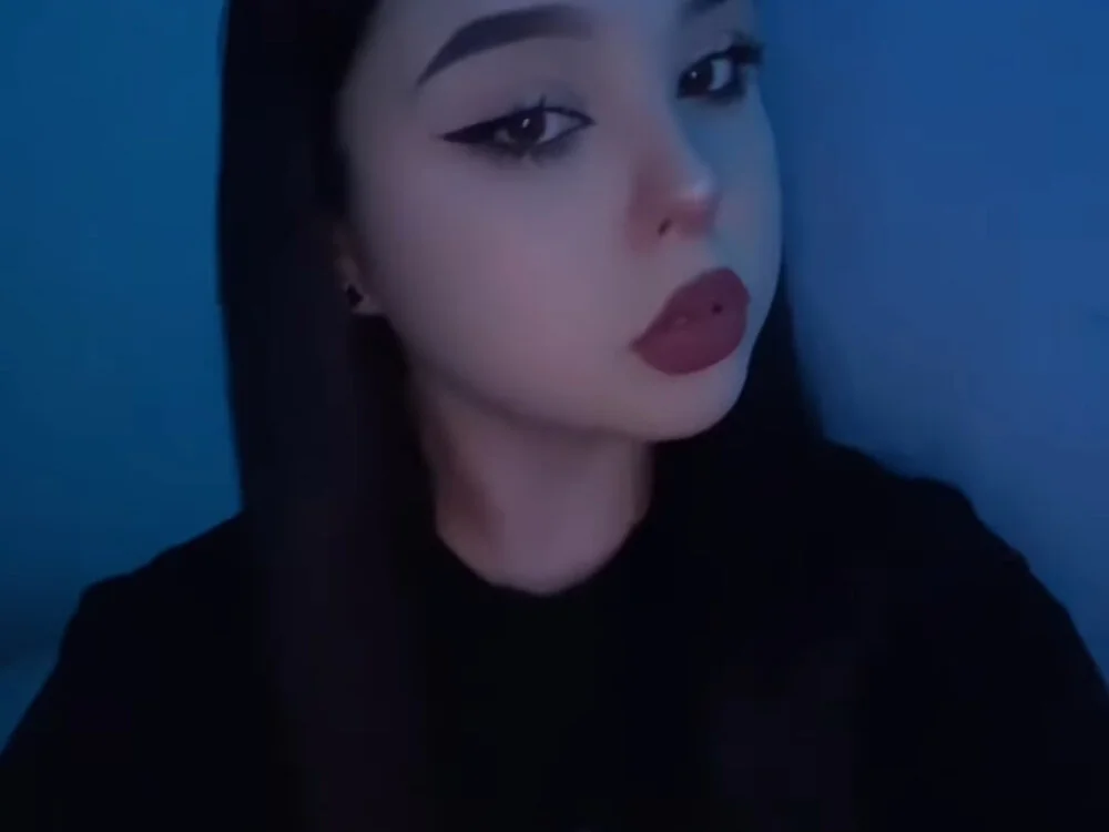 Offline XXX chat Mildred_Nicky