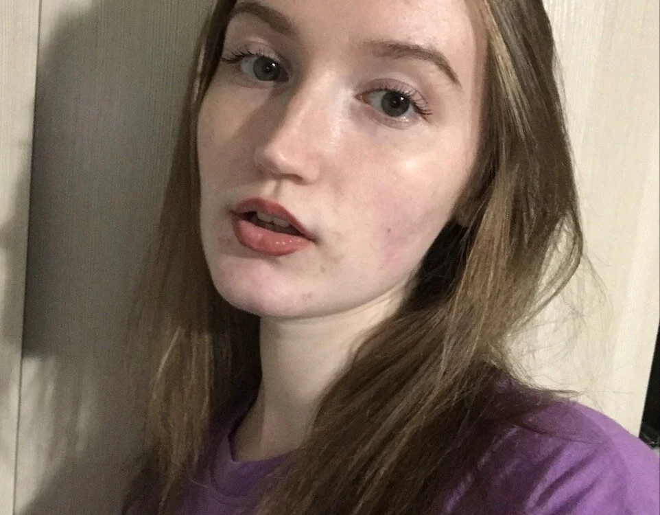 WorriedEllie's Offline Chat Room
