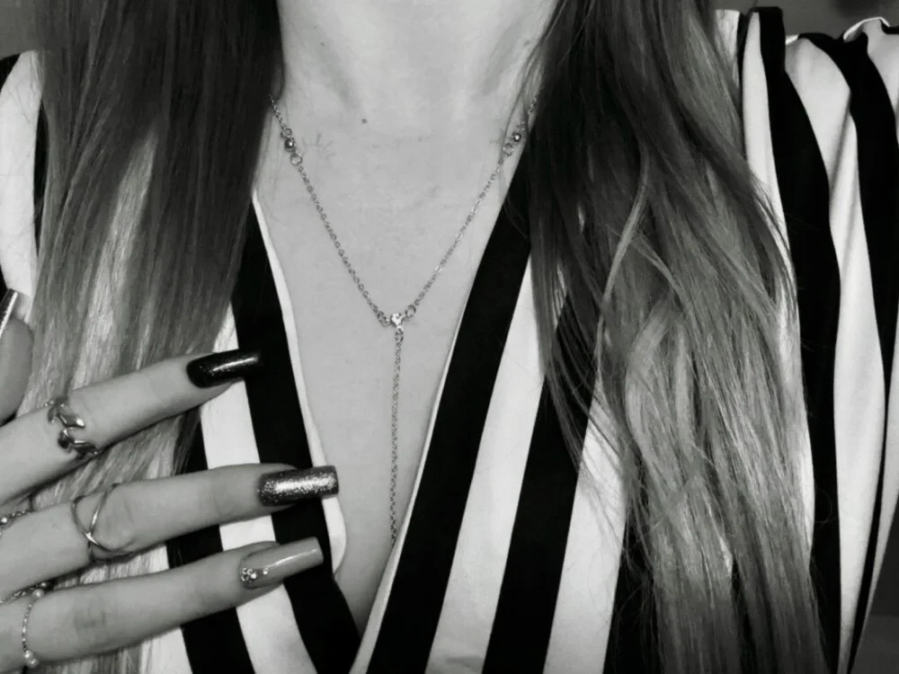 Blondniunia offline XXX-chat