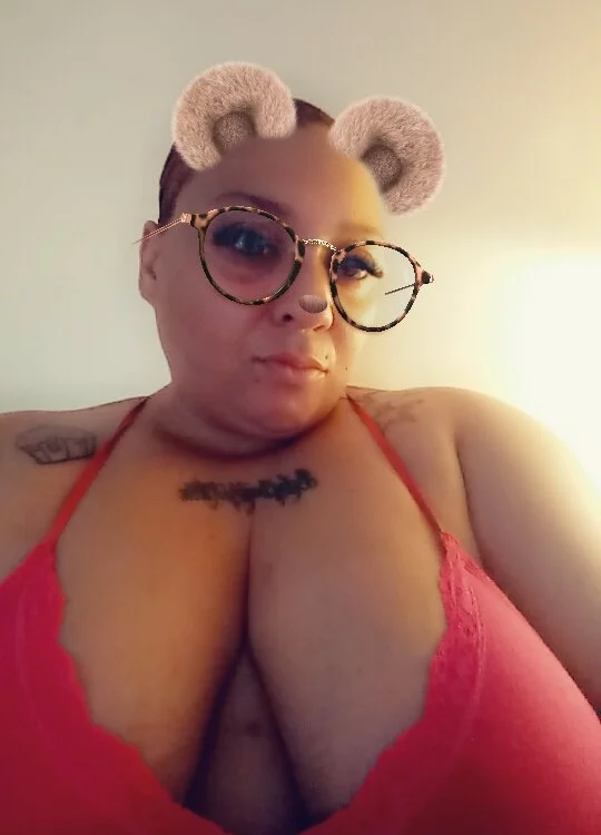 carress8320's Offline XXX Chat