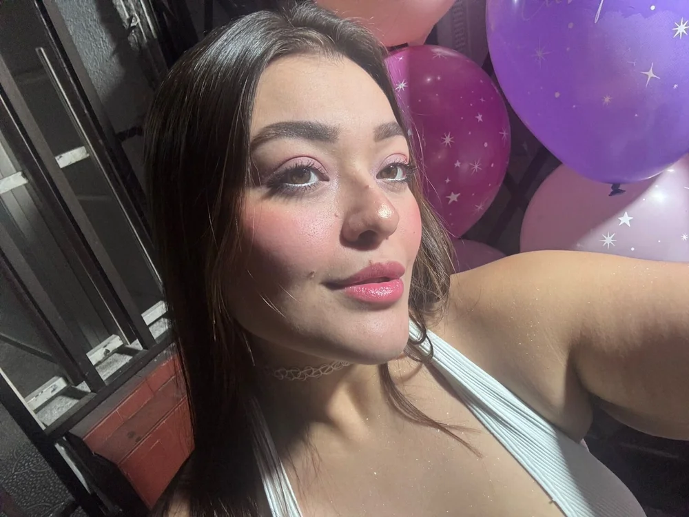 DesireeSanden_'s Offline XXX Chat