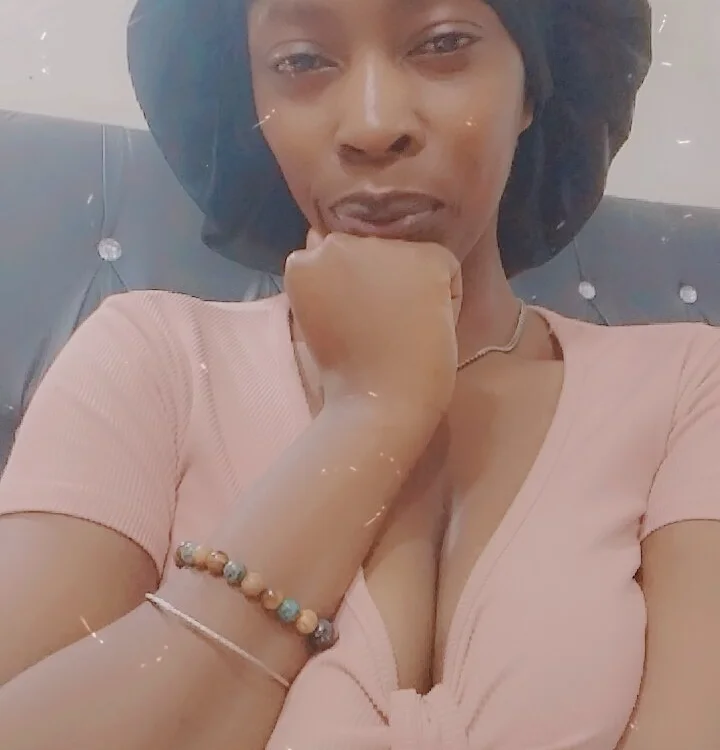 SexyEMPRESS120's Offline XXX Chat