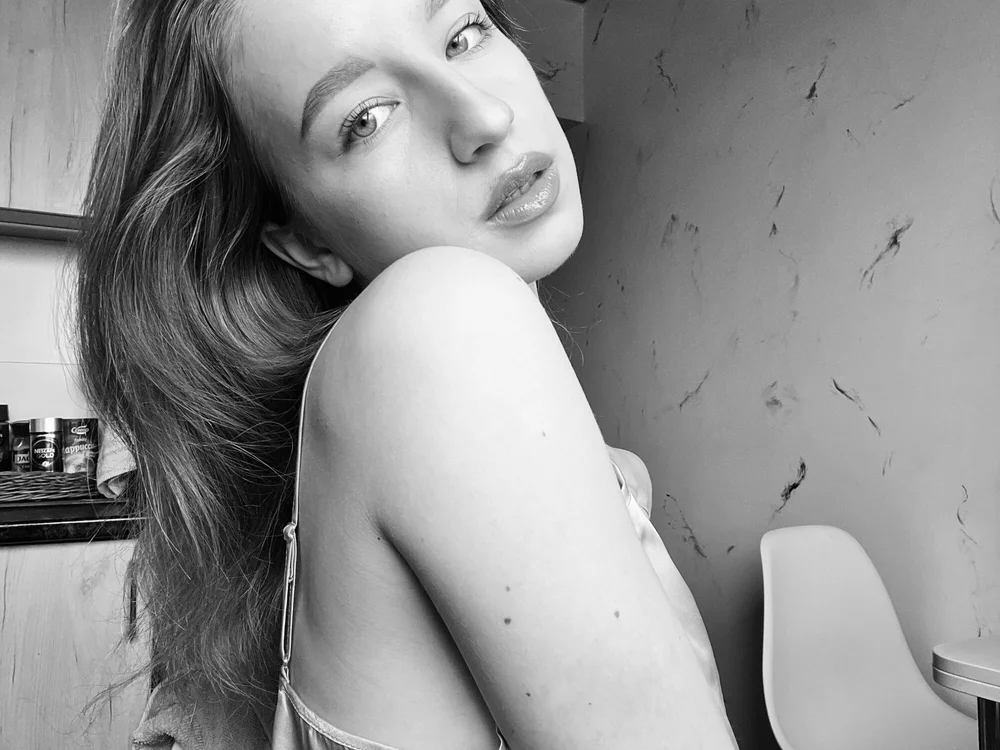 Jenne_Gwen offline chatrum
