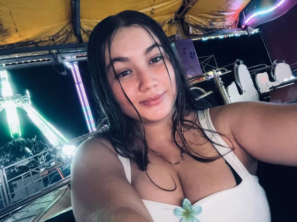 Mikaellaginx's Offline Chat Room