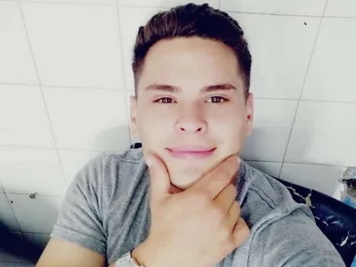 Ezequielcemental Male Mobile Live Webcam Sex