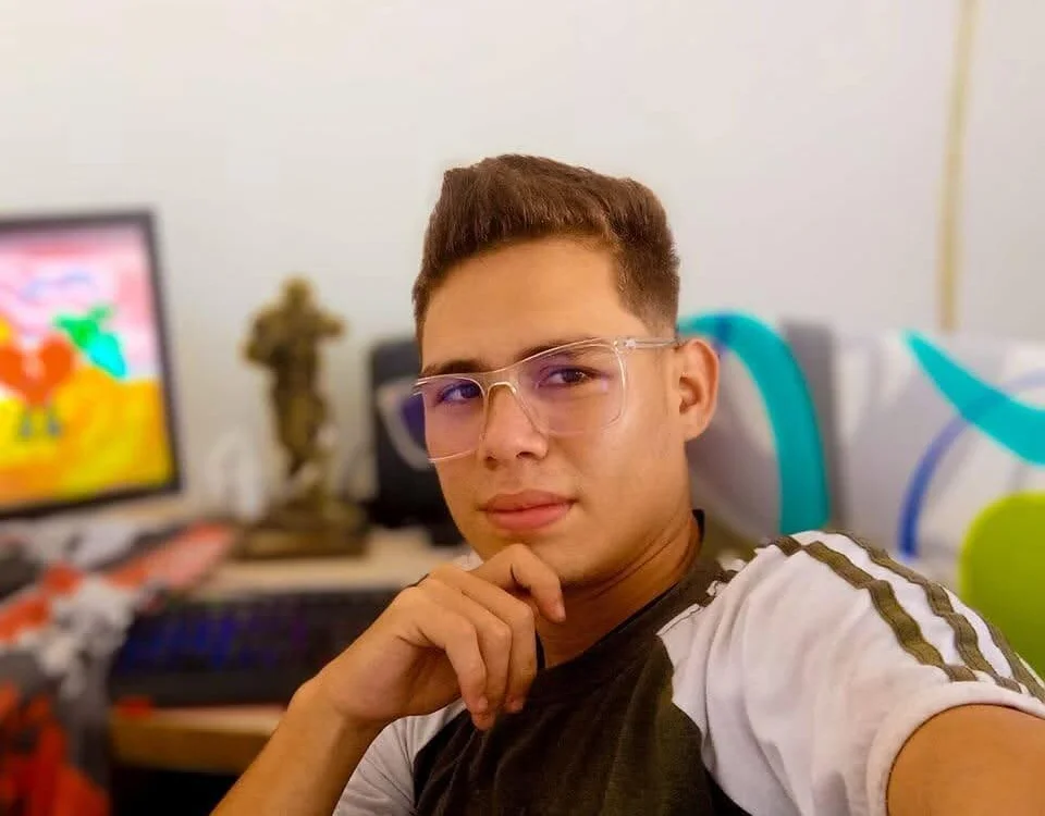 alejandr02002's Offline Chat Room