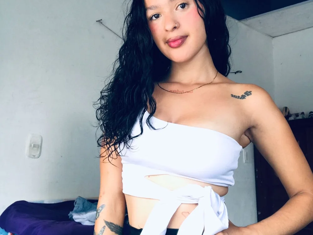 alexa_rios' Offline Chat Room