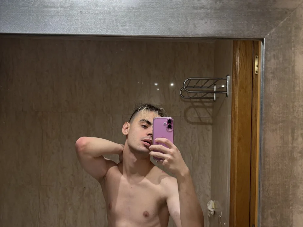 YourFavouriteTwink: офлайн-секс-чат