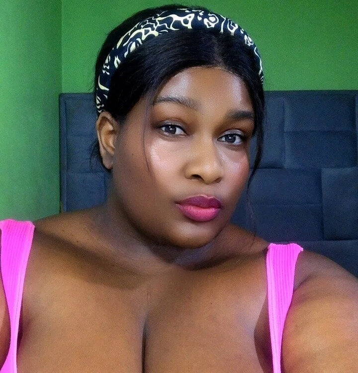 Czat XXX offline – bustytitsxxx