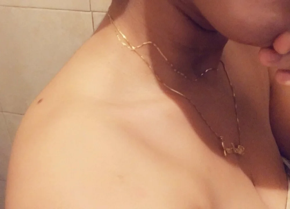 effervescentrose Adlı Modelin Çevrimdışı Sohbet Odası