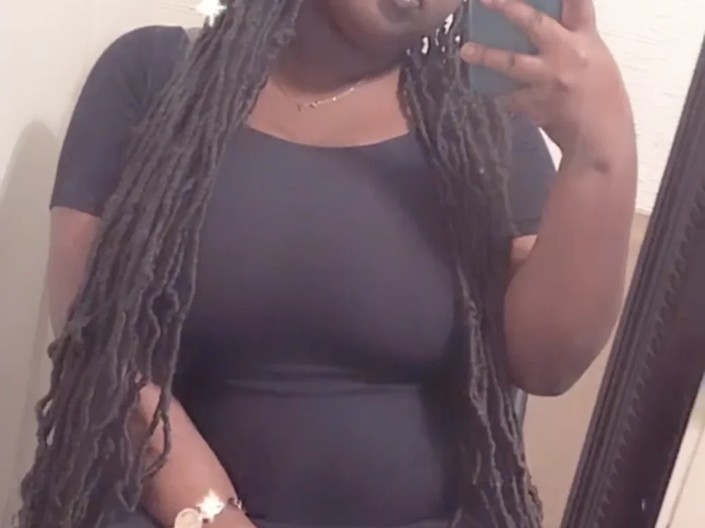 BrownskinBadazz's Offline Chat Room