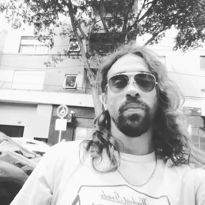 غرفة دردشة Larry213 دون اتصال