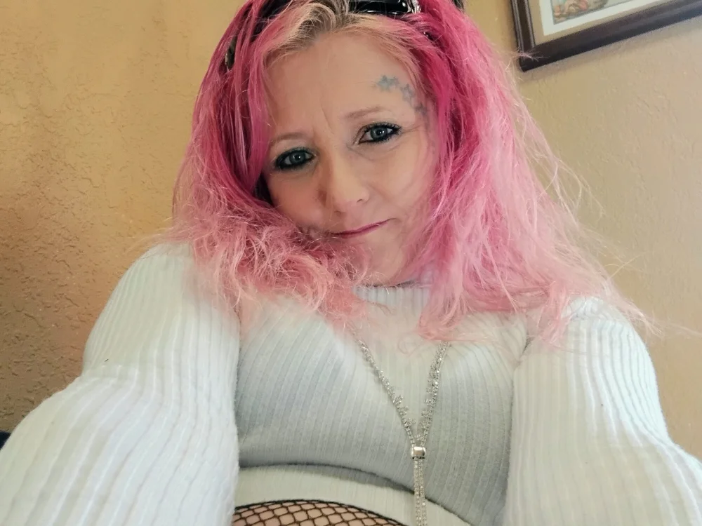 Bitty69's Offline Chat Room