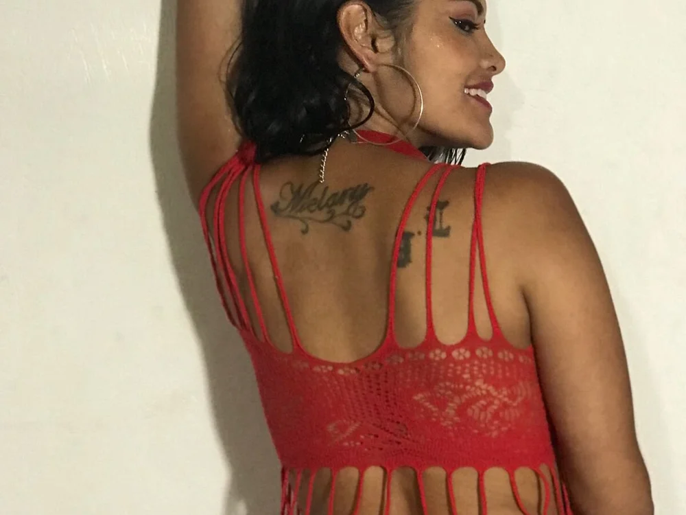 MrsBONNIEandMrCLYDE's Offline XXX Chat