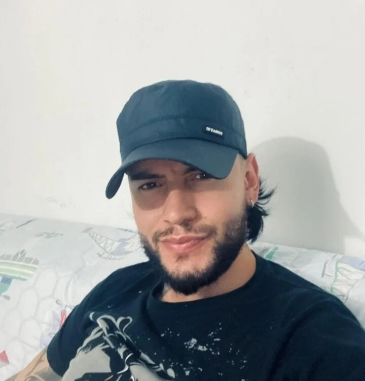 vegato_21 offline XXX-chat