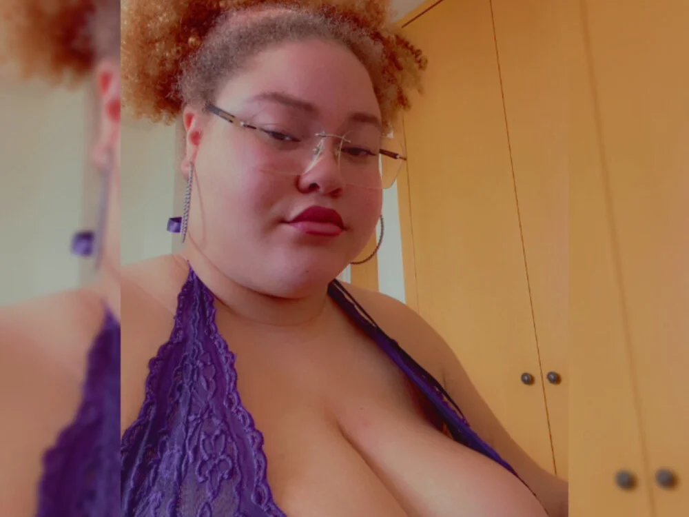 GoddessMochan Offline XXX chat