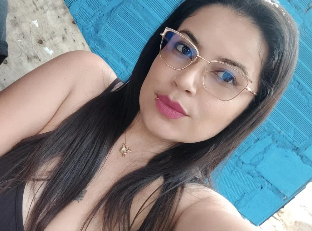Ximena_Rossi's Offline XXX Chat