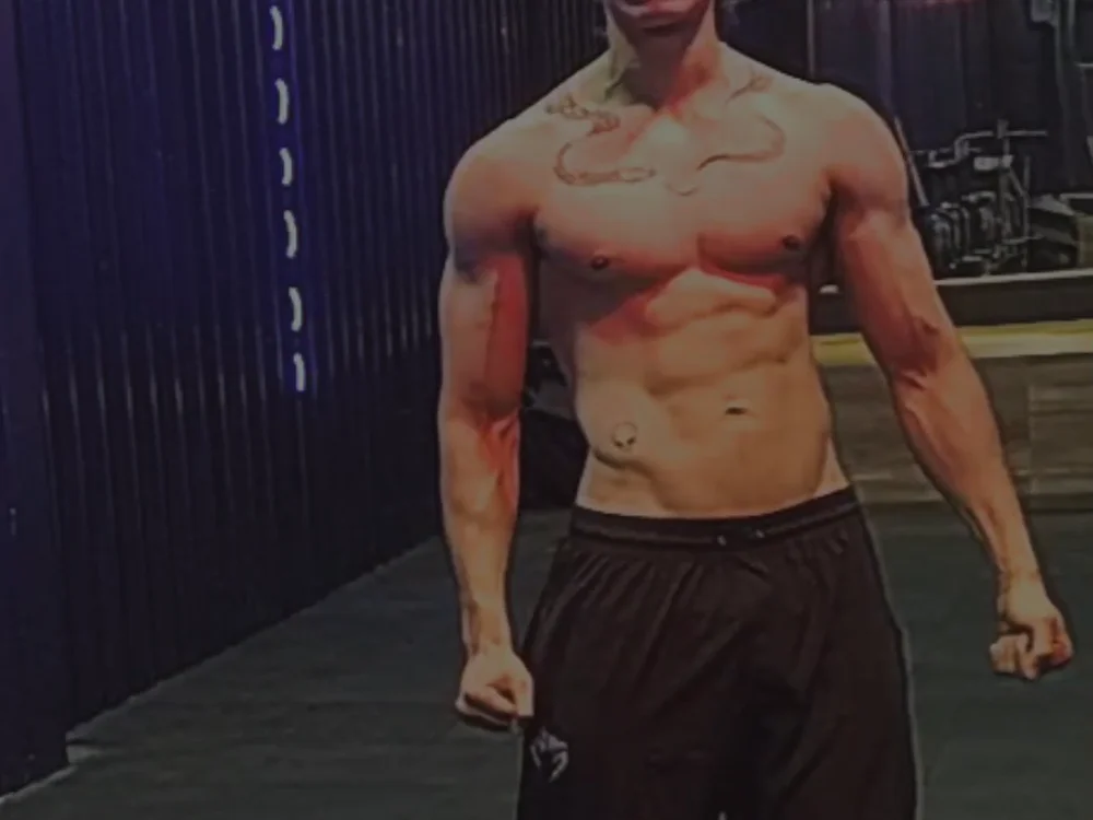 EL_ZYZZ offline chatrum