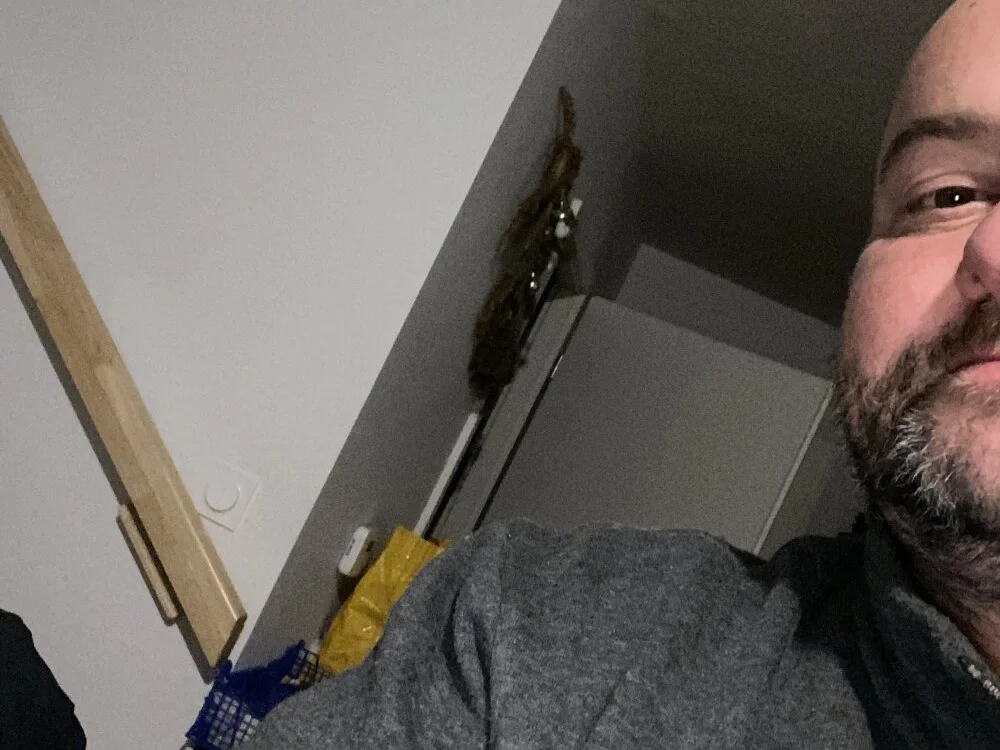 Tsaian670: συνομιλία ΧΧΧ εκτός σύνδεσης