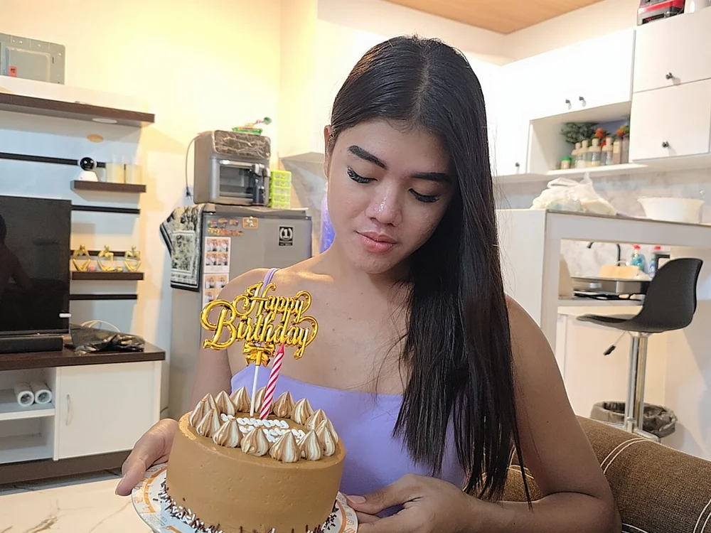 Asianqueenz's Offline Chat Room