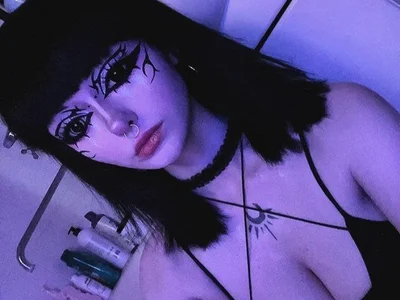 HolyCute - Girl 