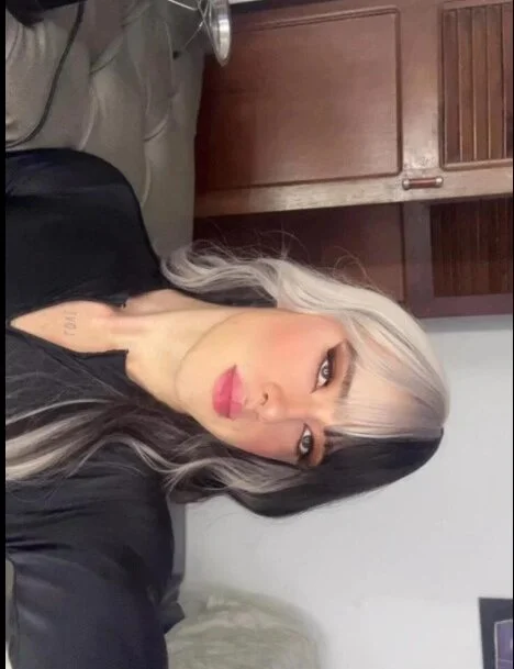 ashvalentine_'s Offline Chat Room