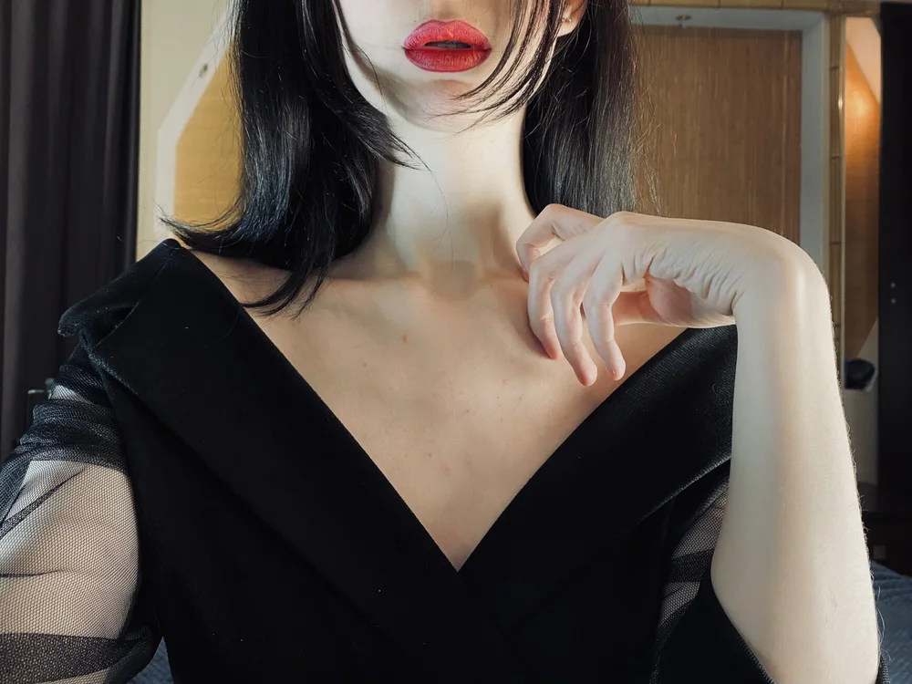 AliceAndAlex Chat Room offline
