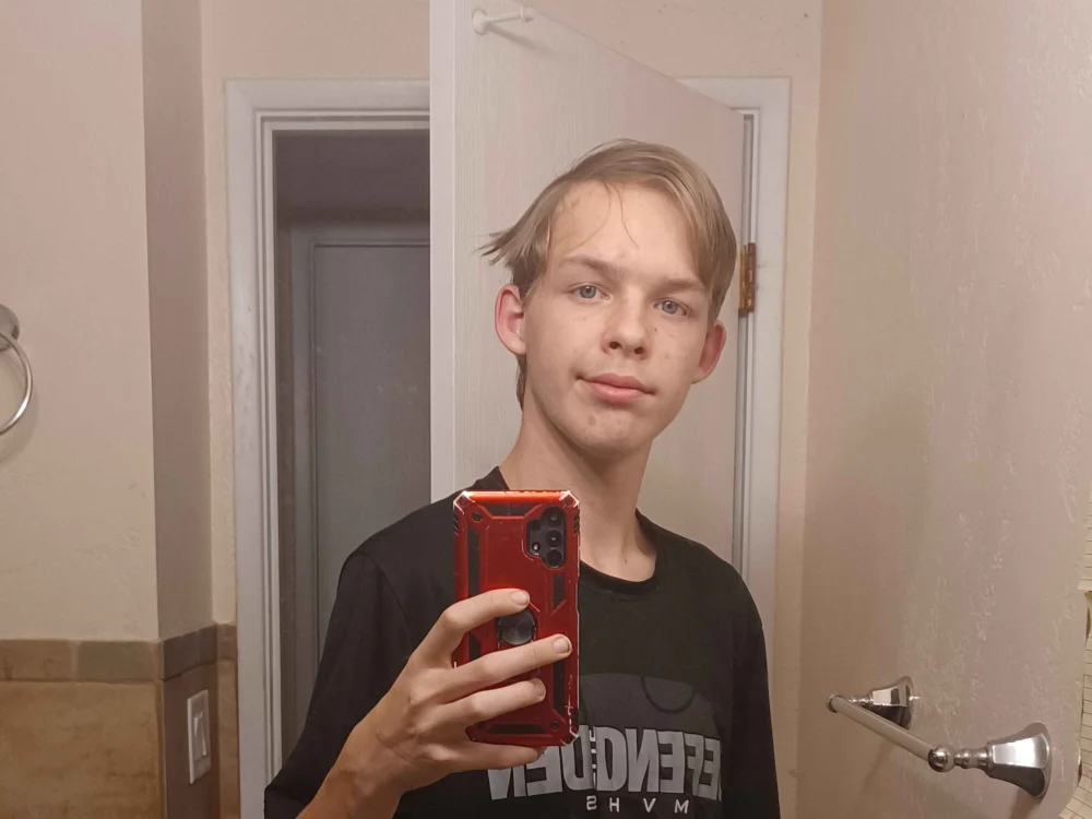 itsjustaviper123 offline chatrum