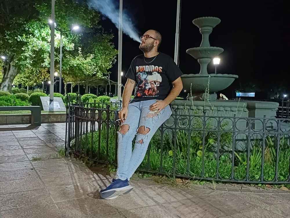 Bad_boyrc's Offline Chat Room