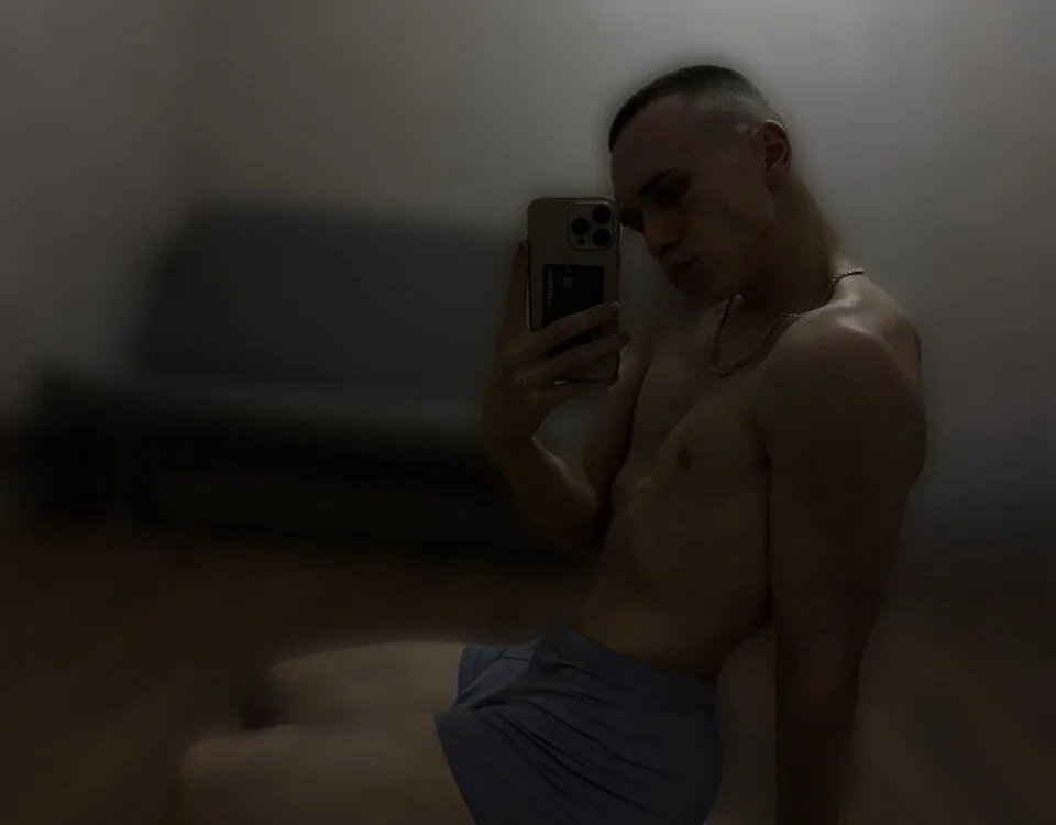 mikki_superstar offline XXX-chat