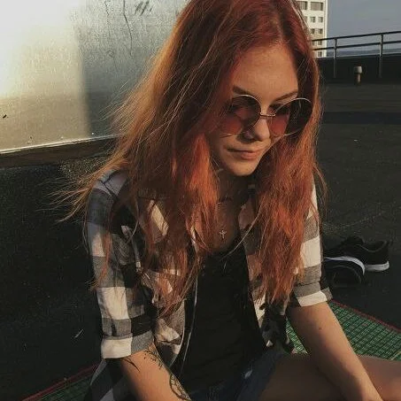 Emmiroom1 Offline XXX-Chat