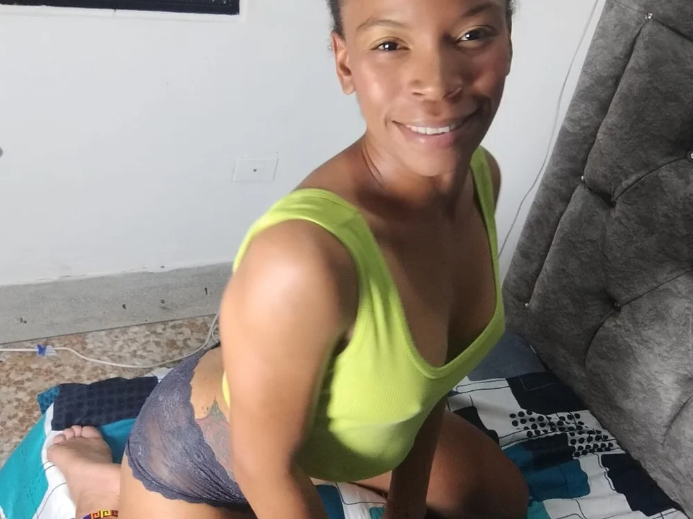 manuela_coffee's Offline Chat Room