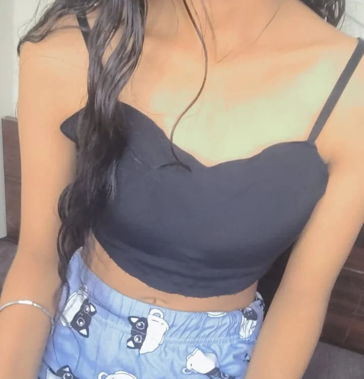 RIYANSHI_SHARMA offline XXX-chat