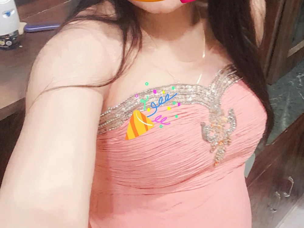 دردشة Alinna00 الجنسية دون اتصال