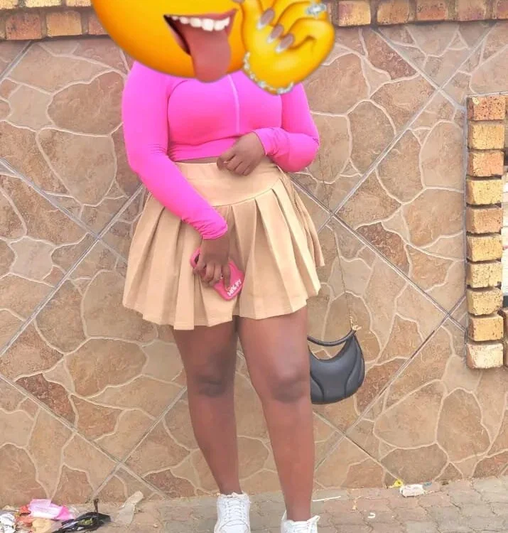 Sweetlipsbee অফলাইন XXX চ্যাট