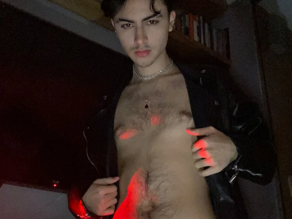 Im_Dayros 離線 XXX 聊天