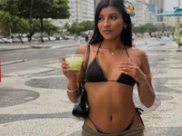 Ateneaaa_ élő XXX-chatje