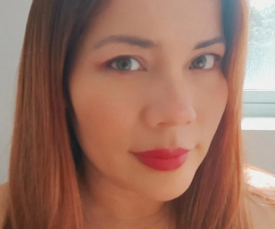 emeraId_hot's Offline XXX Chat