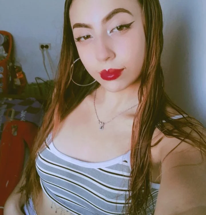 Laraozuna150's Offline XXX Chat