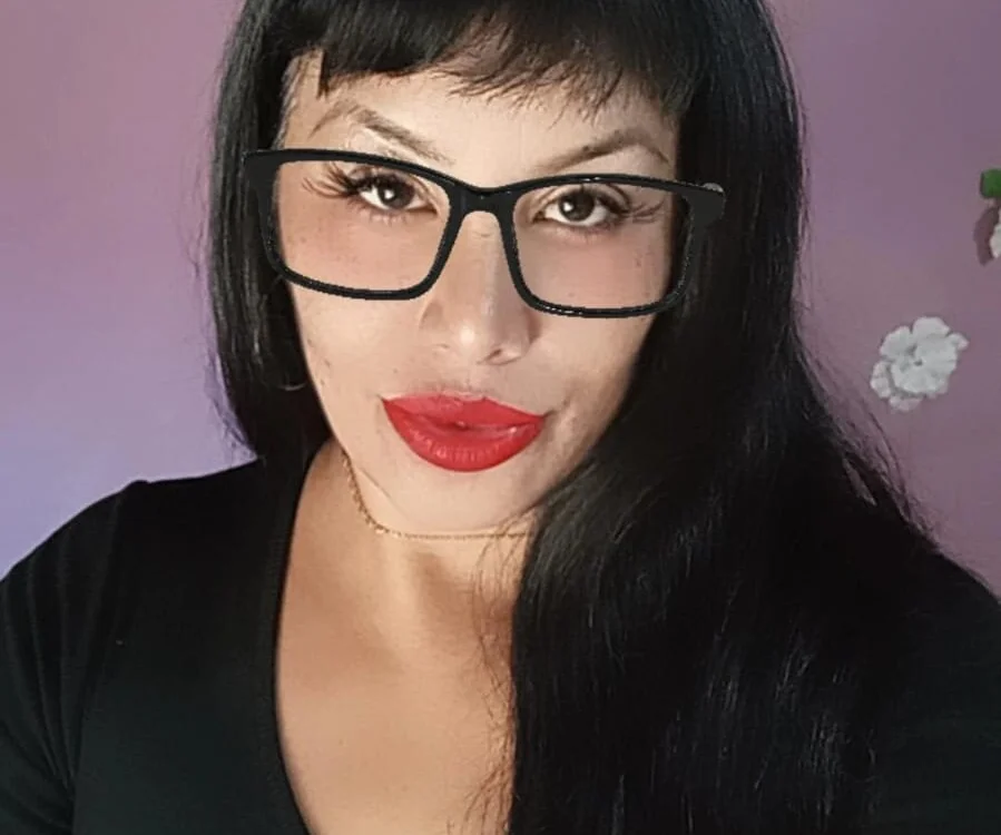 دردشة Holly_Cam1 الجنسية دون اتصال