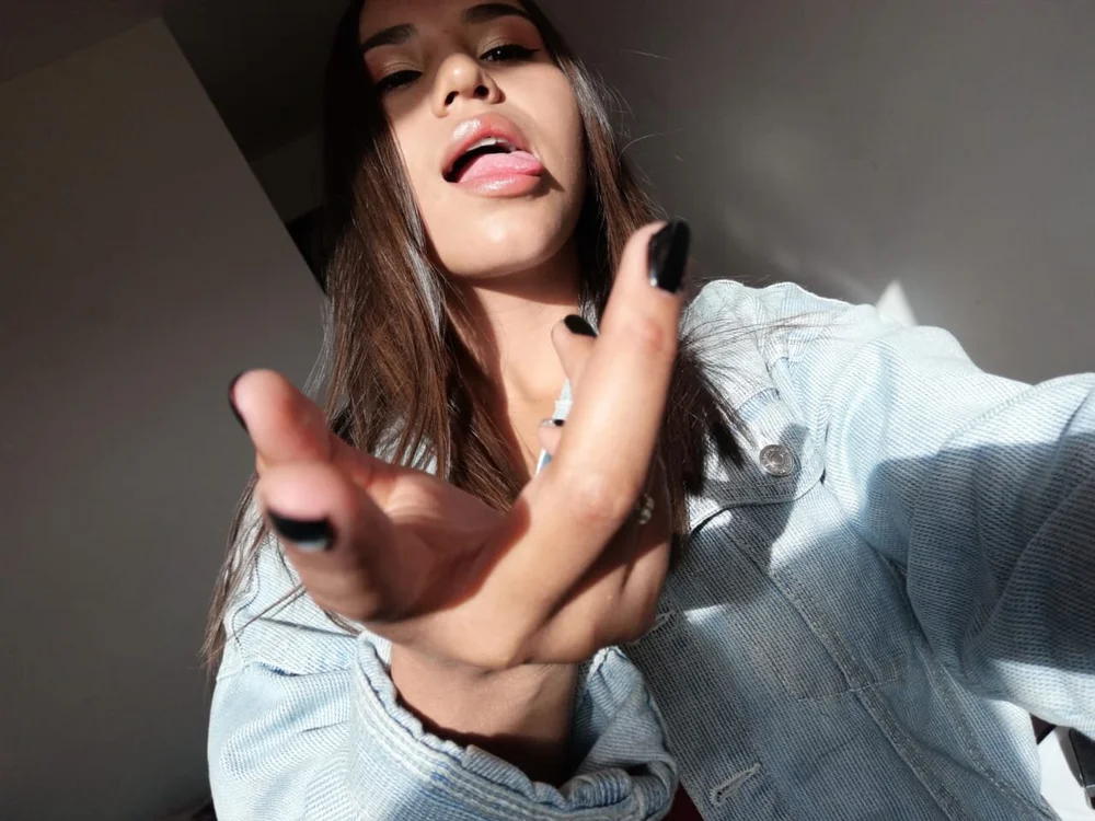 sol_and_artur cam model