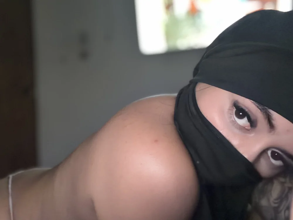 holyweed28n Offline XXX chat