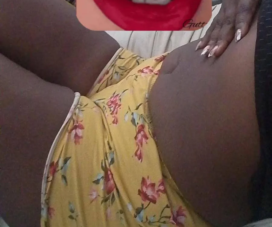 labombo21 Adlı Modelin Çevrimdışı XXX Sohbeti