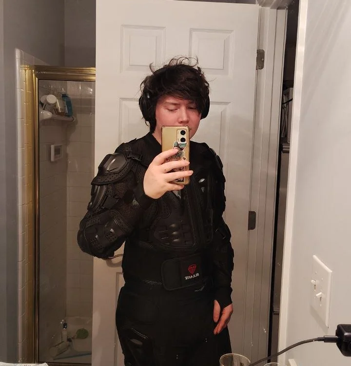 XXXavierXeta's Offline Chat Room